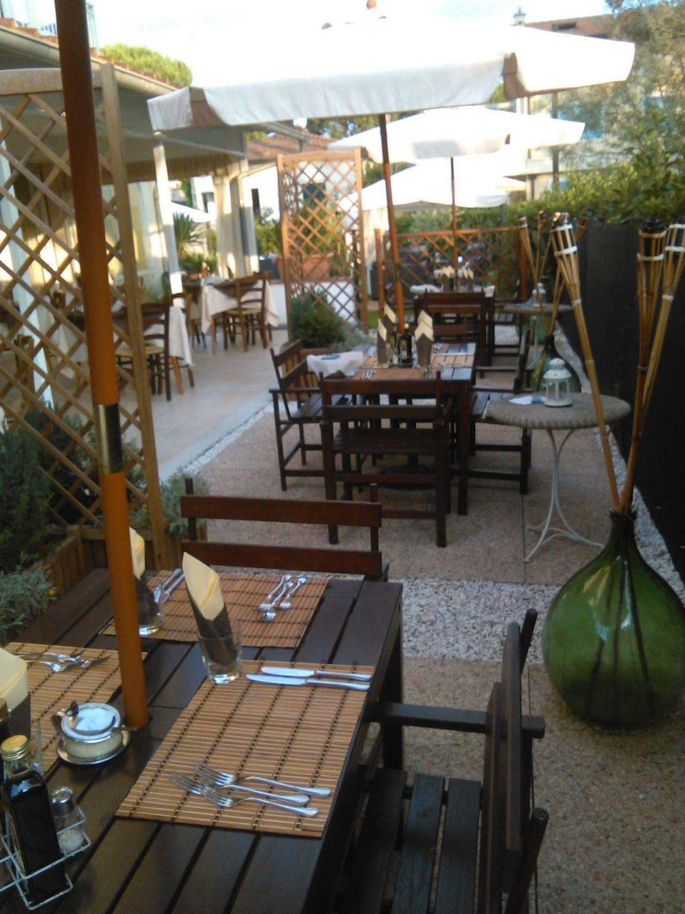 Hotel Milano Marina di Pietrasanta Exterior foto